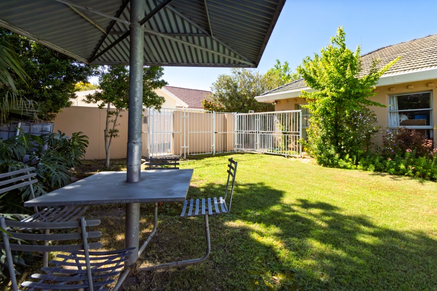 4 Bedroom Property for Sale in Morningside Western Cape